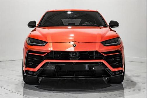 2022 Lamborghini Urus Graphite Capsule