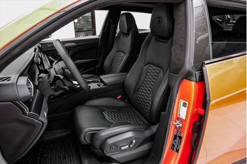2022 Lamborghini Urus Graphite Capsule
