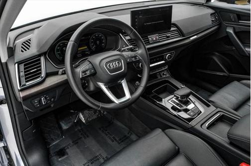 2022 Audi Q5 e 55 S line Premium Plus