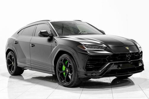 2021 Lamborghini Urus Graphite Capsule