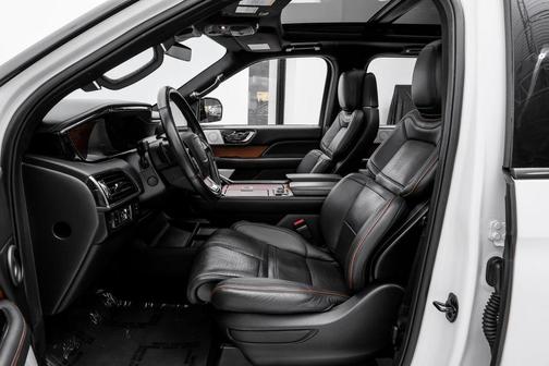 2022 Lincoln Navigator Black Label