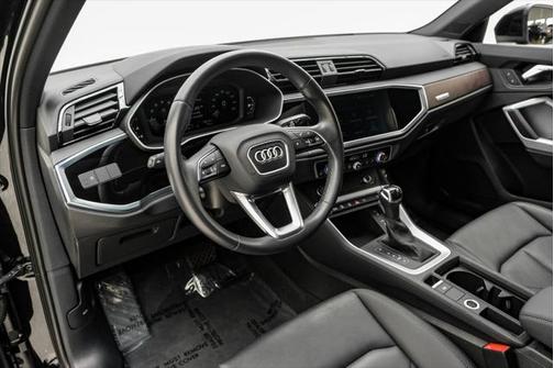 2022 Audi Q3 40 Premium
