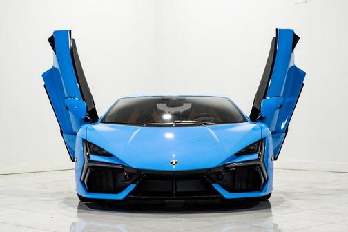 2024 Lamborghini Revuelto Base