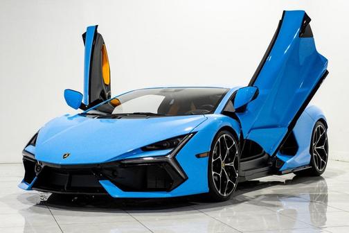 2024 Lamborghini Revuelto Base