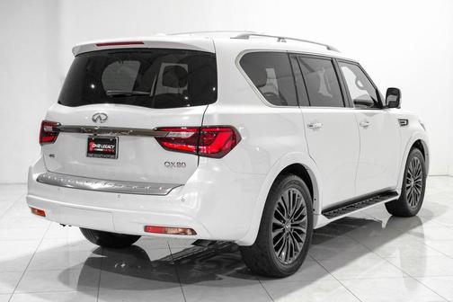 2024 INFINITI QX80 SENSORY AWD