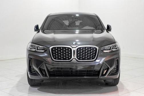 2022 BMW X4 xDrive30i