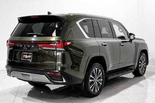 2022 Lexus LX 600 Base