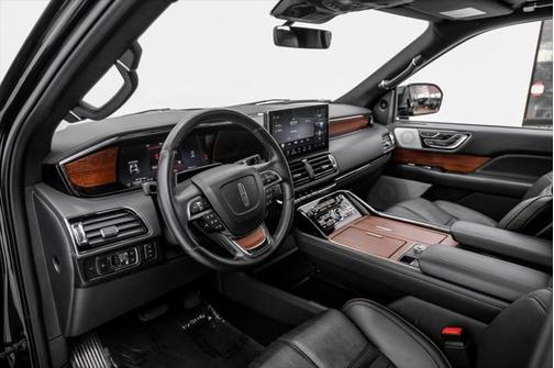 2022 Lincoln Navigator Black Label