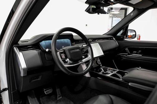 2023 Land Rover Range Rover P530 SE