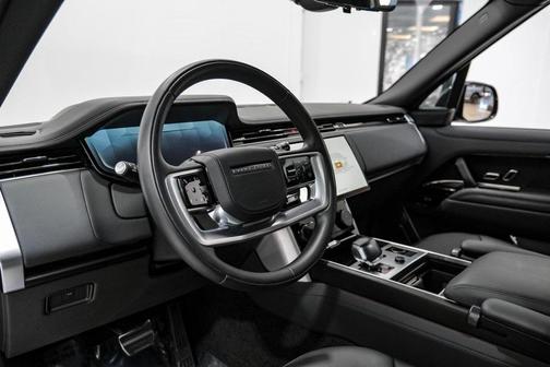 2023 Land Rover Range Rover SV