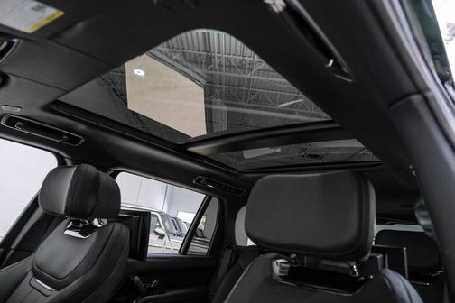 2023 Land Rover Range Rover SV