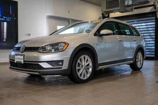2017 Volkswagen Golf Alltrack TSI SE