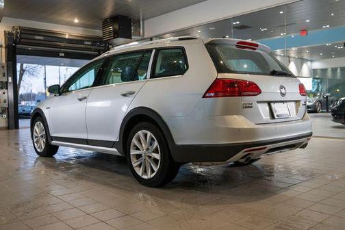 2017 Volkswagen Golf Alltrack TSI SE