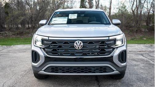 2024 Volkswagen Atlas Cross Sport 2.0T SE w/Technology 4MOTION