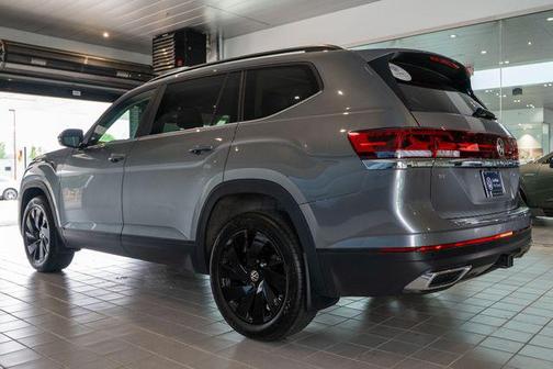 2024 Volkswagen Atlas 2.0T SE w/Technology 4MOTION