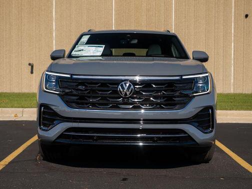 2026 Volkswagen Atlas Cross Sport 2.0T SEL Premium