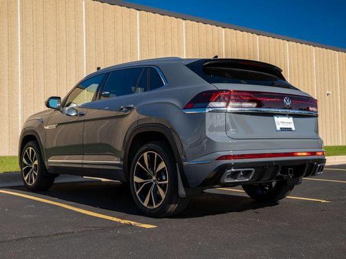 2026 Volkswagen Atlas Cross Sport 2.0T SEL Premium