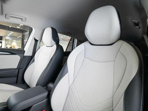 2025 Volkswagen Tiguan 2.0T SE 4MOTION