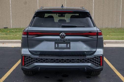 2026 Volkswagen Tiguan 2.0T SE R-Line Black 4MOTION