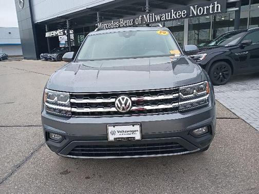 Platinum Gray Metallic 2019 Volkswagen Atlas 3.6L SE w/Technology
