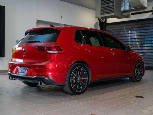 2024 Volkswagen Golf GTI 2.0T SE DSG