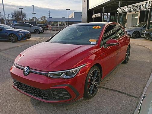 2024 Volkswagen Golf GTI 2.0T SE DSG