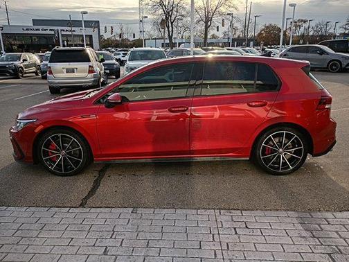 2024 Volkswagen Golf GTI 2.0T SE DSG