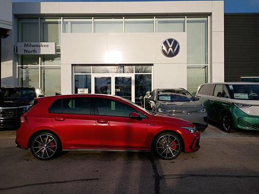 2024 Volkswagen Golf GTI 2.0T SE DSG