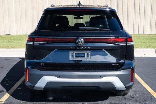 2025 Volkswagen Tiguan 2.0T SE 4MOTION