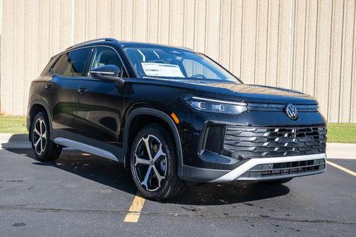 2025 Volkswagen Tiguan 2.0T SE 4MOTION