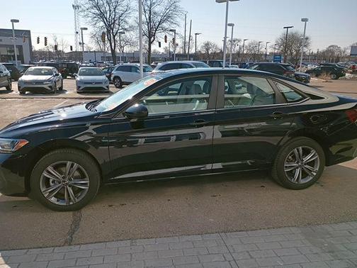 2023 Volkswagen Jetta 1.5T SE