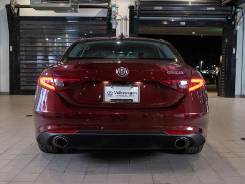 2018 Alfa Romeo Giulia Base