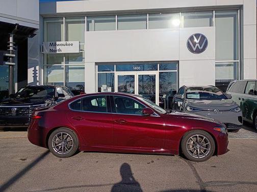 2018 Alfa Romeo Giulia Base