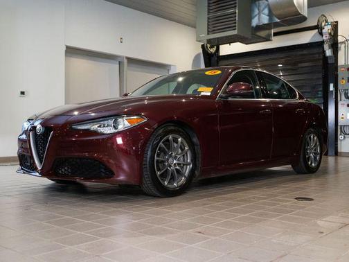 2018 Alfa Romeo Giulia Base