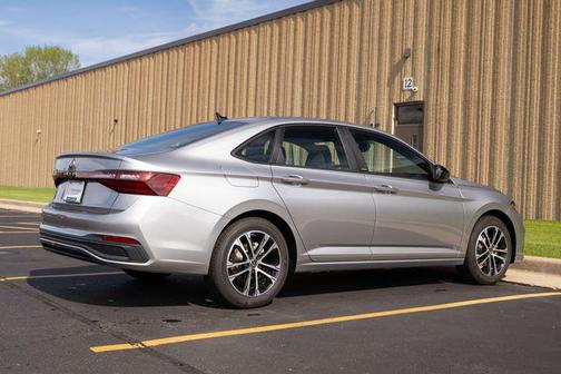 2025 Volkswagen Jetta 1.5T Sport