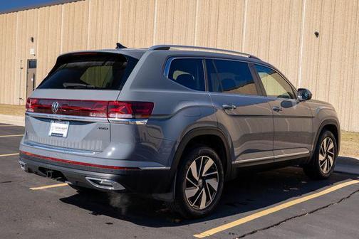 2025 Volkswagen Atlas 2.0T SEL