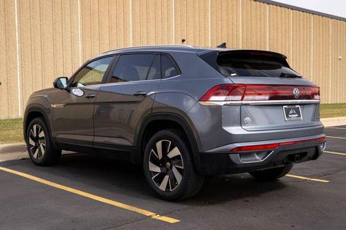 2025 Volkswagen Atlas Cross Sport 2.0T SE w/Technology 4MOTION
