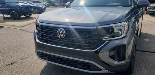 2025 Volkswagen Atlas Cross Sport 2.0T SE w/Technology 4MOTION