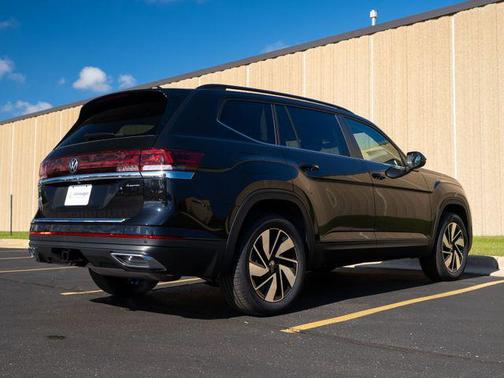 2026 Volkswagen Atlas 2.0T SE w/Technology 4MOTION