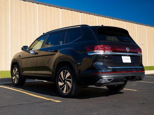 2026 Volkswagen Atlas 2.0T SE w/Technology 4MOTION
