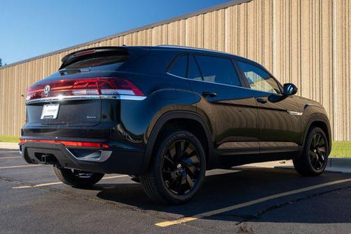2026 Volkswagen Atlas Cross Sport 2.0T SE w/Technology 4MOTION