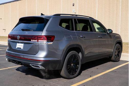 2025 Volkswagen Atlas 2.0T SE w/Technology 4MOTION