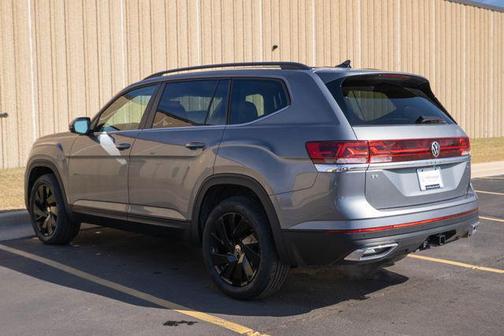 2025 Volkswagen Atlas 2.0T SE w/Technology 4MOTION