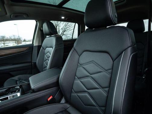 2026 Volkswagen Atlas 2.0T SE w/Technology 4MOTION