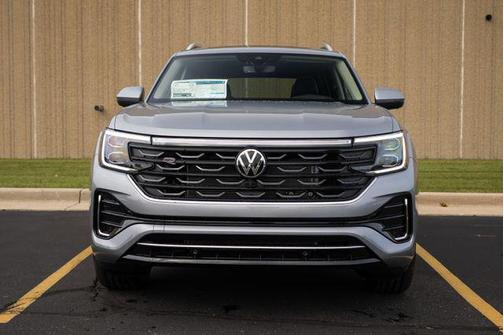 2026 Volkswagen Atlas 2.0T SEL Premium R-Line 4MOTION