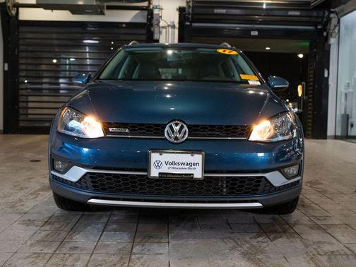 2017 Volkswagen Golf Alltrack TSI S