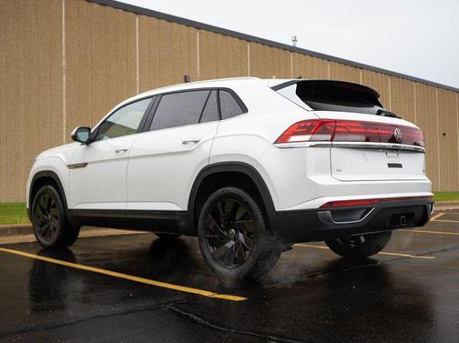 2026 Volkswagen Atlas Cross Sport 2.0T SE w/Technology 4MOTION