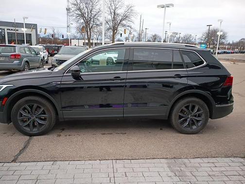 2022 Volkswagen Tiguan 2.0T SE 4MOTION