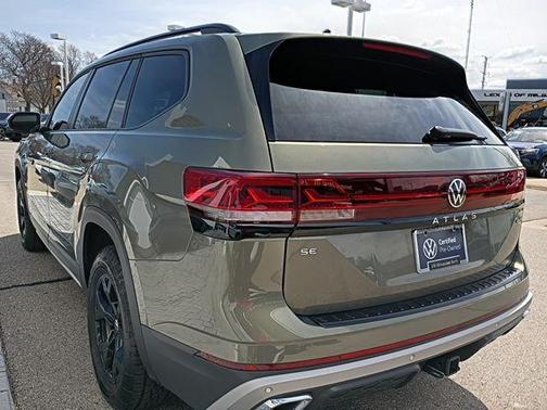 2025 Volkswagen Atlas 2.0T Peak Edition