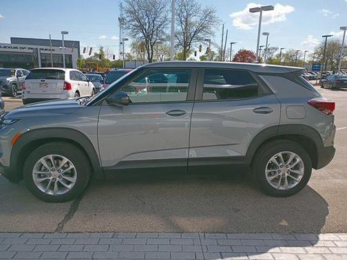 Sterling Gray Metallic 2024 Chevrolet Trailblazer LS